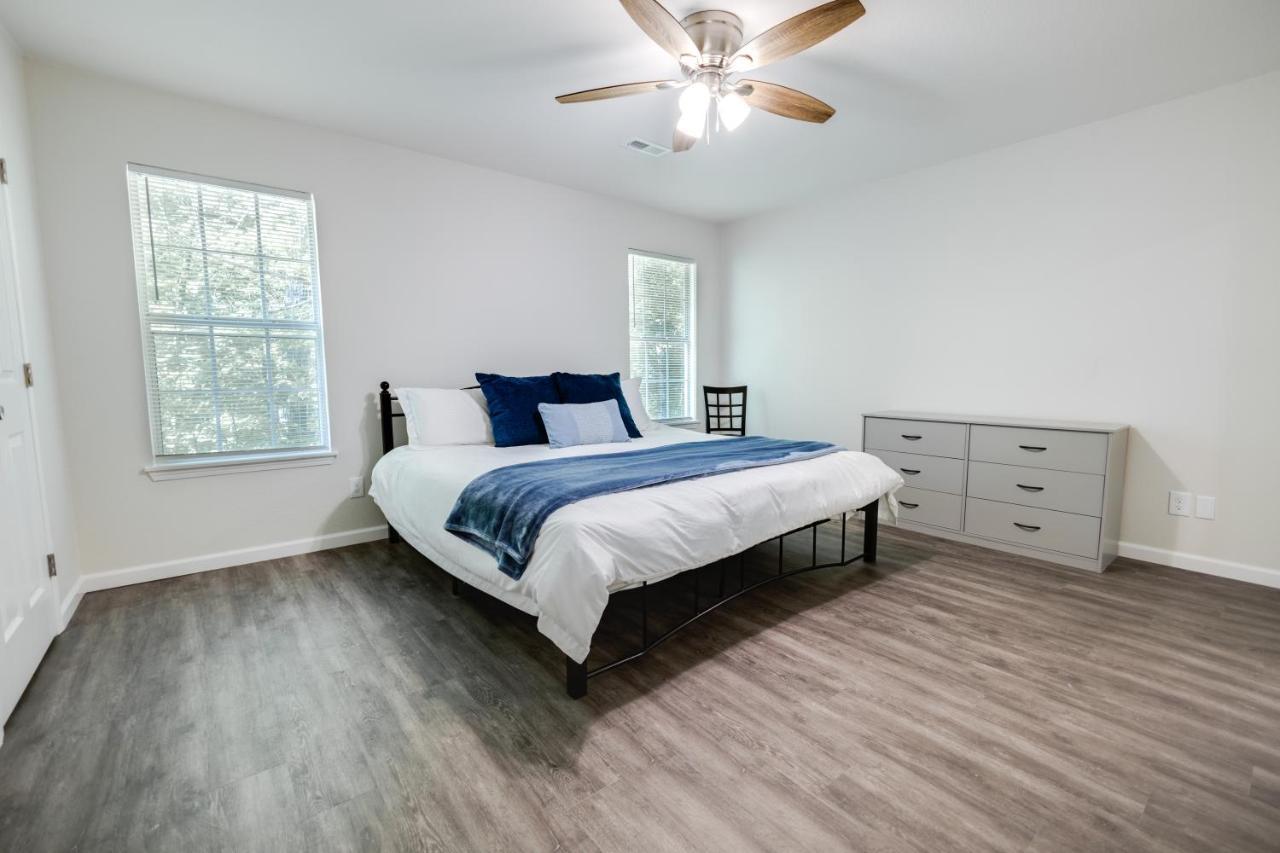 Trailside Townhouse - Close To Downtown & Bike Trails Bentonville Bagian luar foto